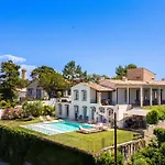 别墅 Exclusive Au Sommet De Cannes, 8 Chambres, Double Piscine, Vue Sur La *