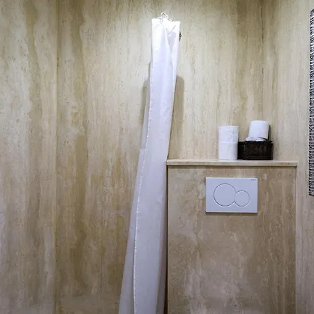 With 8 Bedrooms, Sea View, Great Comfort فيلة *