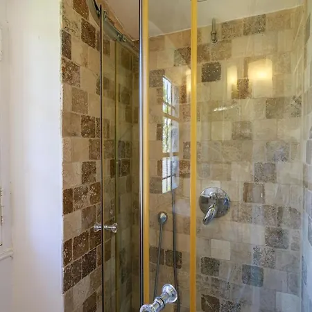 With 8 Bedrooms, Sea View, Great Comfort * كان