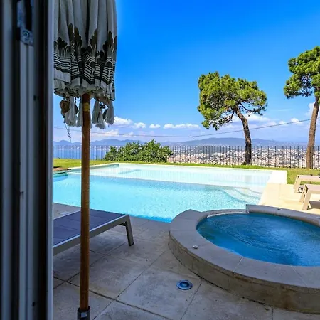 With 8 Bedrooms, Sea View, Great Comfort * كان