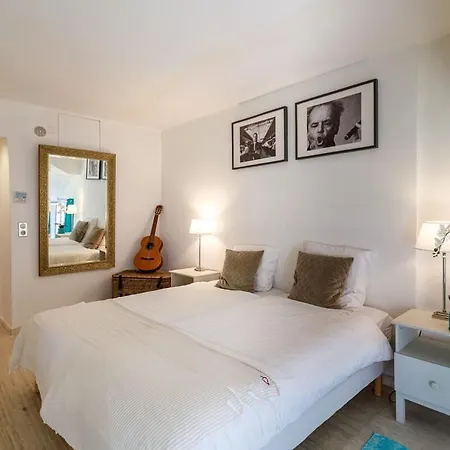 فيلة With 8 Bedrooms, Sea View, Great Comfort