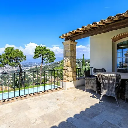 فيلة With 8 Bedrooms, Sea View, Great Comfort *