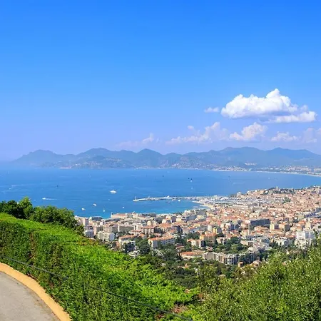 With 8 Bedrooms, Sea View, Great Comfort