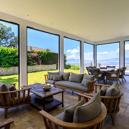 Exclusive Au Sommet De Cannes, 8 Chambres, Double Piscine, Vue Sur La *